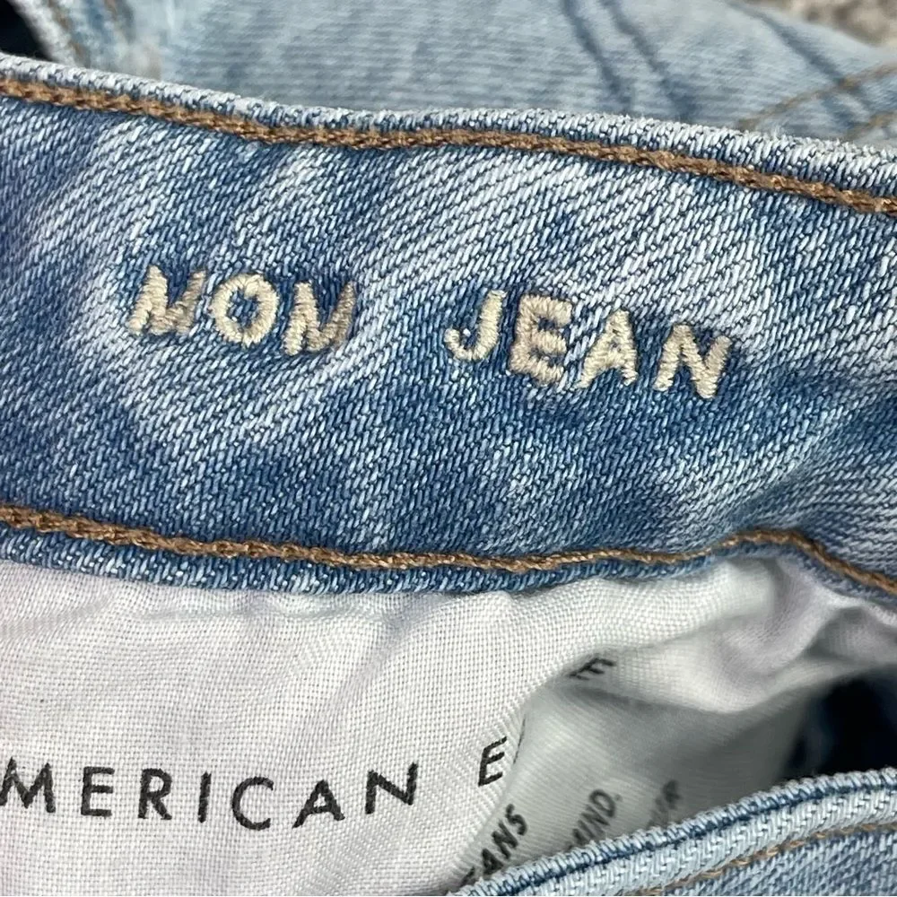 American Eagle Mom Jeans Women's 0 Blue Tapered High Rise Light Wish Torn